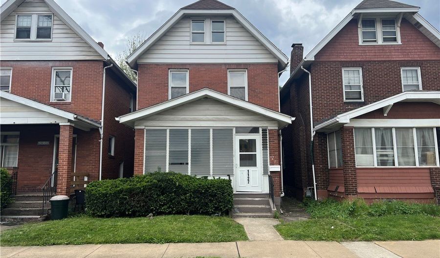 1127 Maplewood Ave, Ambridge, PA 15003 - 4 Beds, 1 Bath