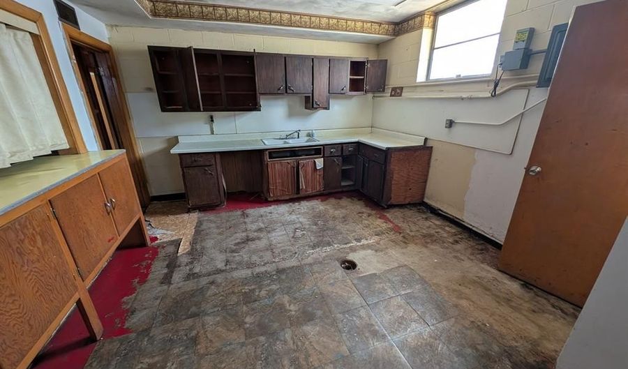 2715 Hillcrest Ave, Alton, IL 62002 - 0 Beds, 0 Bath