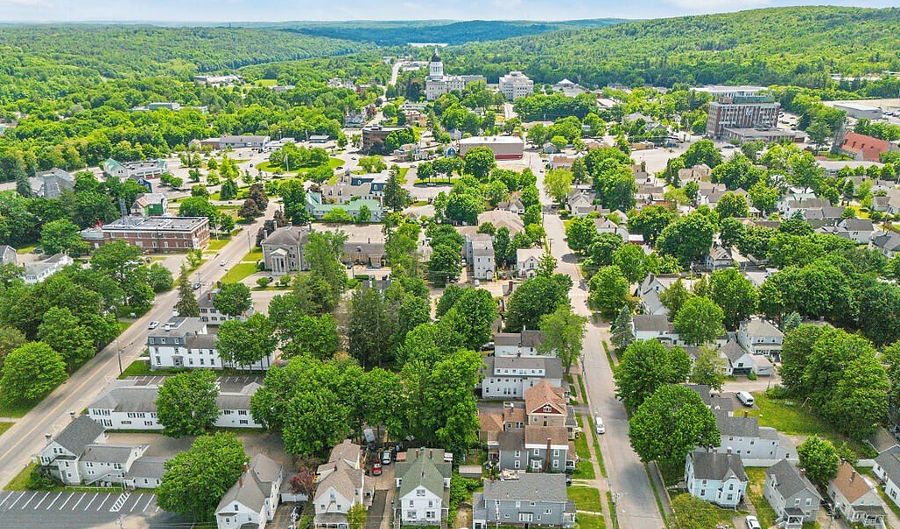 12 Weston St, Augusta, ME 04330 - 0 Beds, 4 Bath