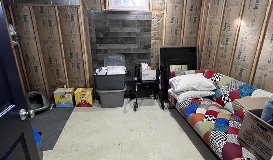 1242 GRAND Ave, Alliance, NE 69301 - 3 Beds, 2 Bath