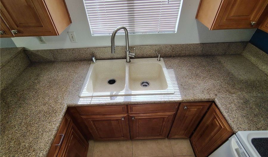 6877 Tamarus St 201, Las Vegas, NV 89119 - 2 Beds, 2 Bath