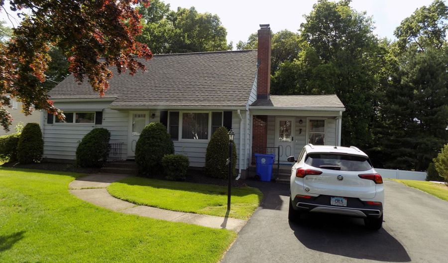 77 Deerfield Rd, Bristol, CT 06010 - 4 Beds, 1 Bath