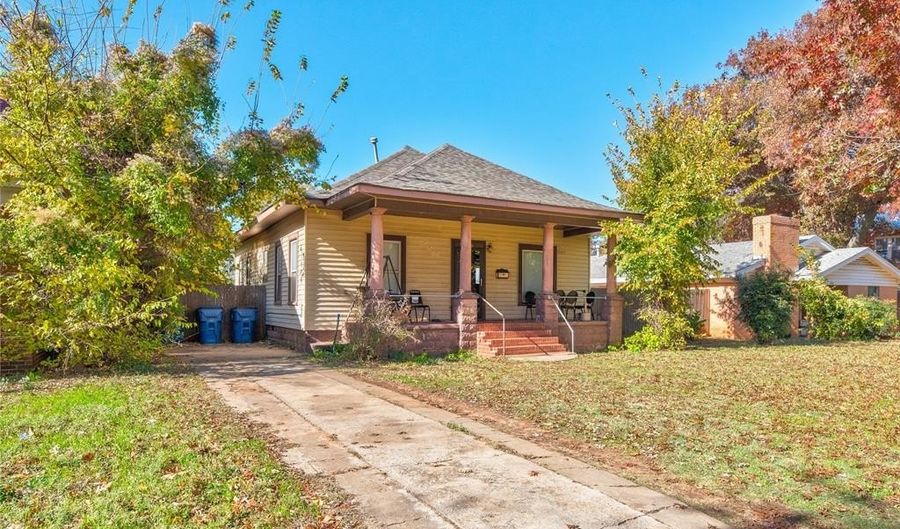 316 S 6th St, Chickasha, OK 73018 - 3 Beds, 2 Bath