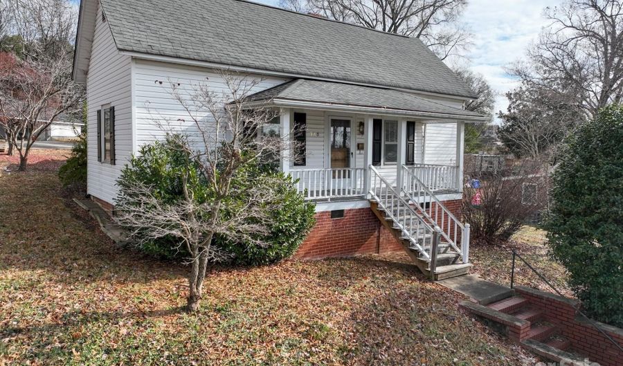 346 N Depot St, Albemarle, NC 28001 - 2 Beds, 1 Bath