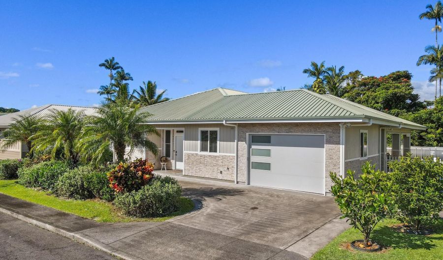 99 KAMALII St, Hilo, HI 96720 - 4 Beds, 3 Bath