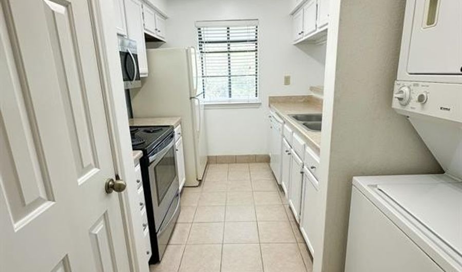 16301 Ledgemont Ln 273B, Addison, TX 75001 - 1 Beds, 1 Bath