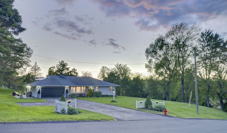 76 Tuttle St, Bristol, CT 06010 - 3 Beds, 2 Bath