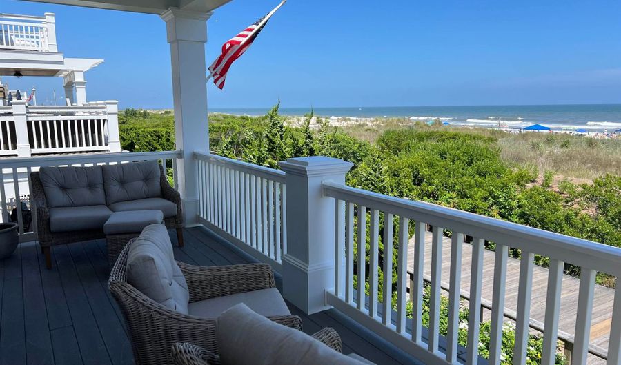73 E 25th St, Avalon, NJ 08202 - 6 Beds, 4 Bath