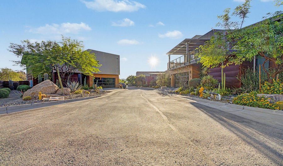 6525 E CAVE CREEK Rd 11, Cave Creek, AZ 85331 - 4 Beds, 5 Bath