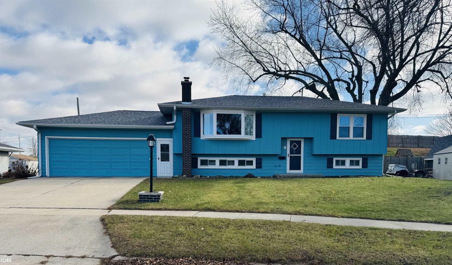 1410 Mulberry St, Atlantic, IA 50022 - 4 Beds, 2 Bath