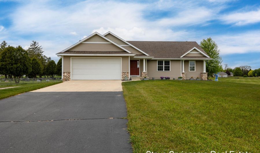 12717 60th Ave, Allendale, MI 49401 - 3 Beds, 3 Bath