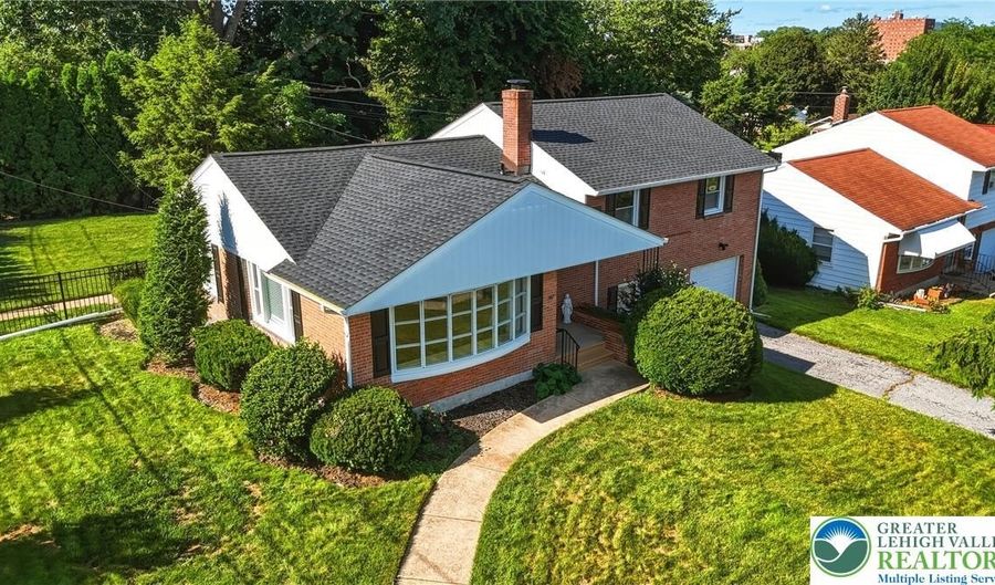 2151 W Fairview St, Allentown, PA 18104 - 3 Beds, 3 Bath