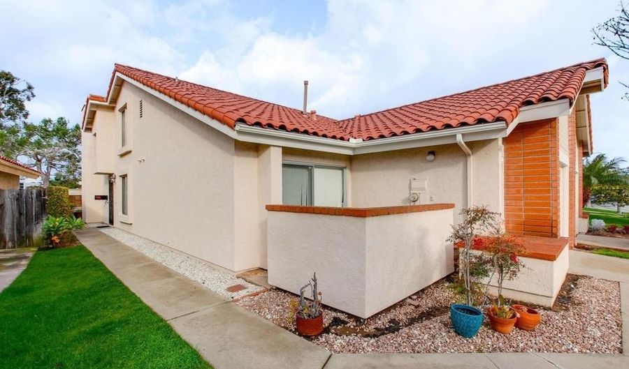 6767 Camino Del Prado, Carlsbad, CA 92011 - 2 Beds, 2 Bath