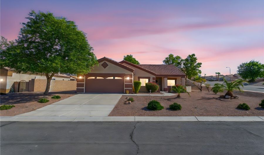 2635 Discovery Rd, Bullhead City, AZ 86442 - 2 Beds, 2 Bath