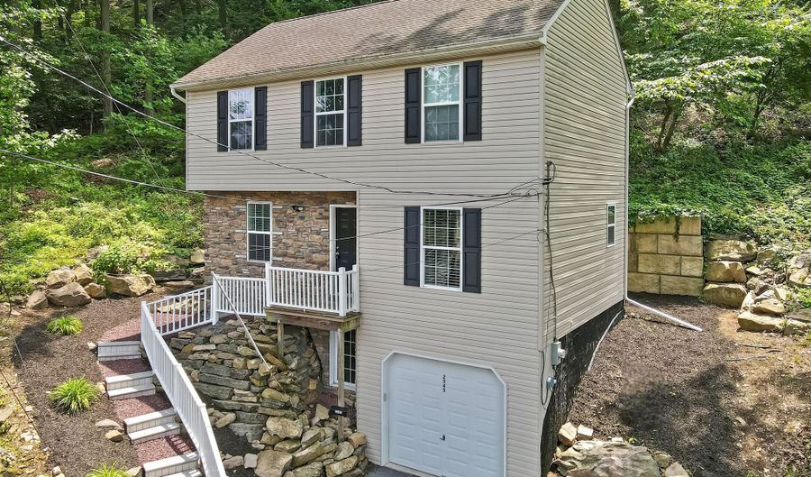 2545 S Albert St, Allentown, PA 18103 - 3 Beds, 2 Bath