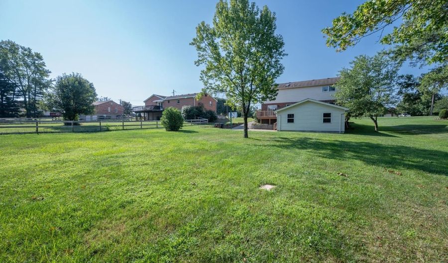 6130 W Fork Rd, Cincinnati, OH 45247 - 4 Beds, 4 Bath