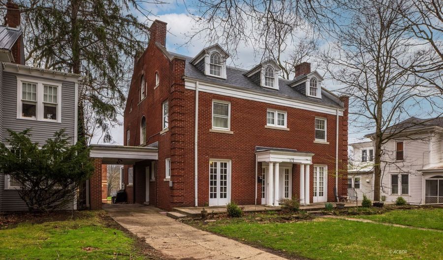 171 E State St, Athens, OH 45701 - 5 Beds, 4 Bath