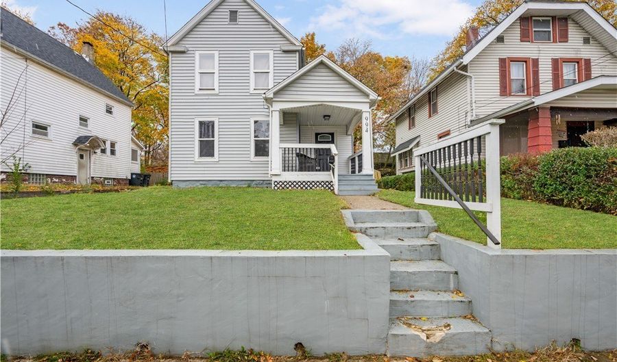 994 Moeller Ave, Akron, OH 44307 - 3 Beds, 1 Bath