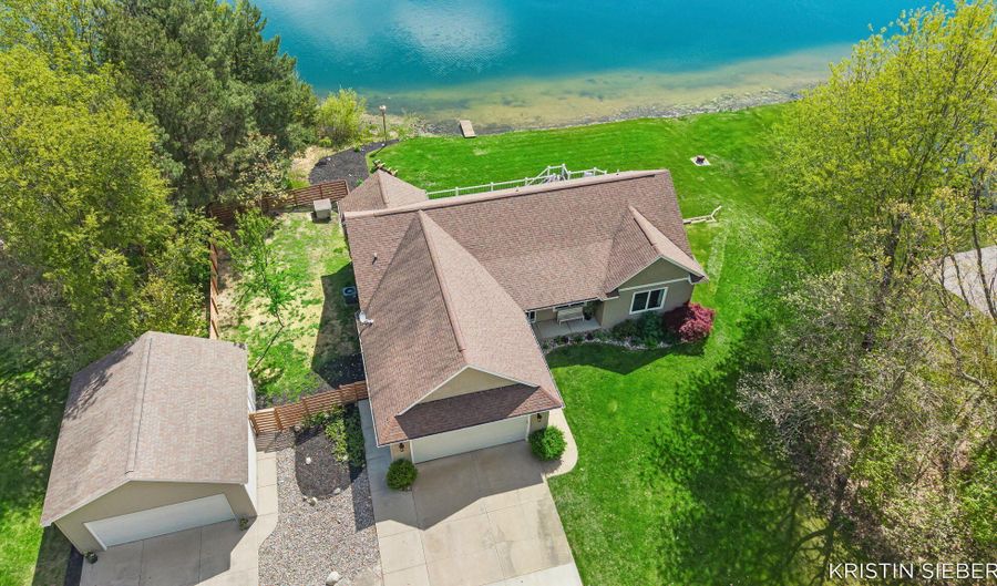 9760 Jade Dr, Allendale, MI 49401 - 4 Beds, 4 Bath