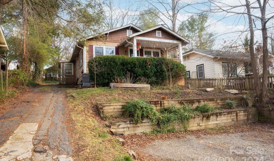 76 Lanvale Ave, Asheville, NC 28806 - 4 Beds, 3 Bath