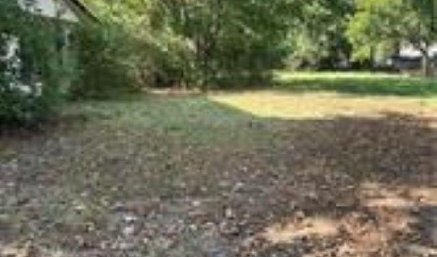 806 NW 1St St, Atkins, AR 72823 - 3 Beds, 2 Bath
