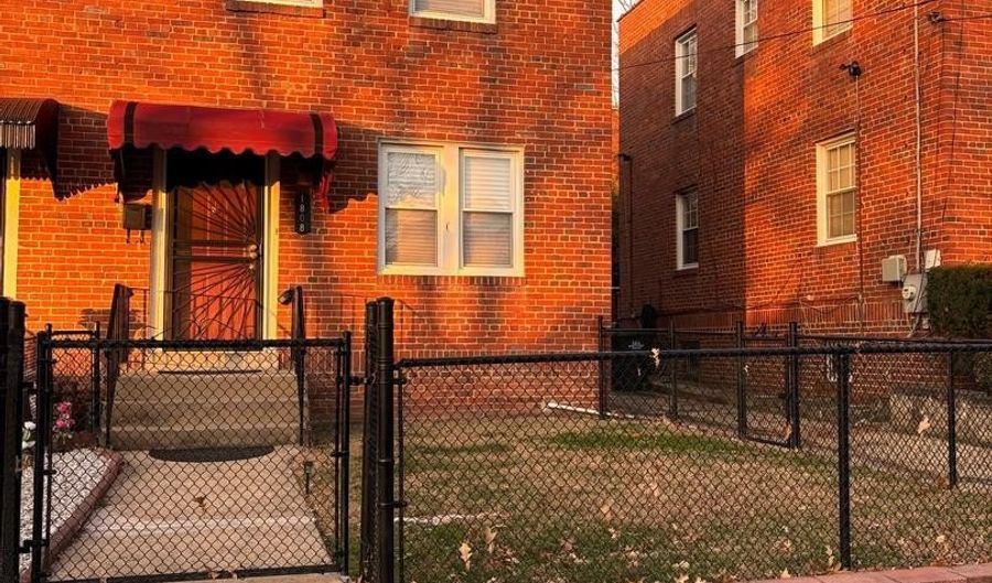1808 MORRIS Rd SE, Washington, DC 20020 - 3 Beds, 2 Bath
