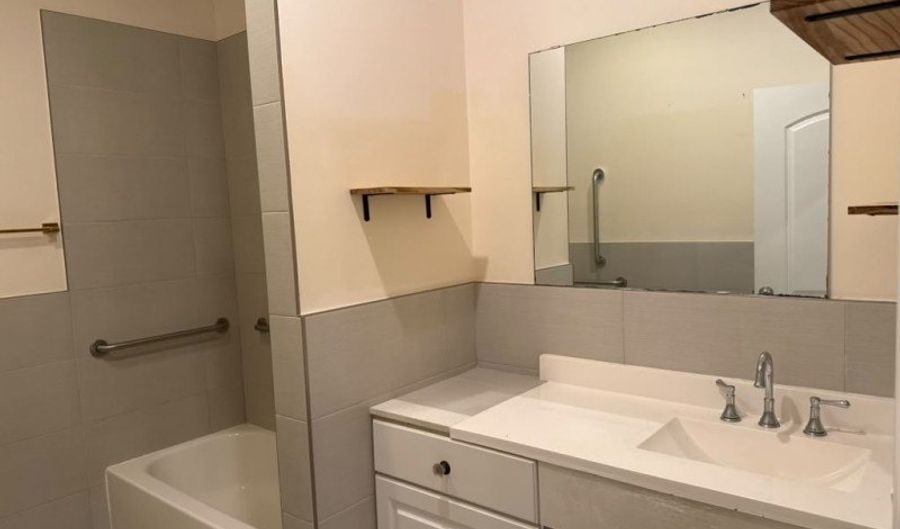 107 E Blackwell St 2, Andover, NJ 07801 - 1 Beds, 1 Bath