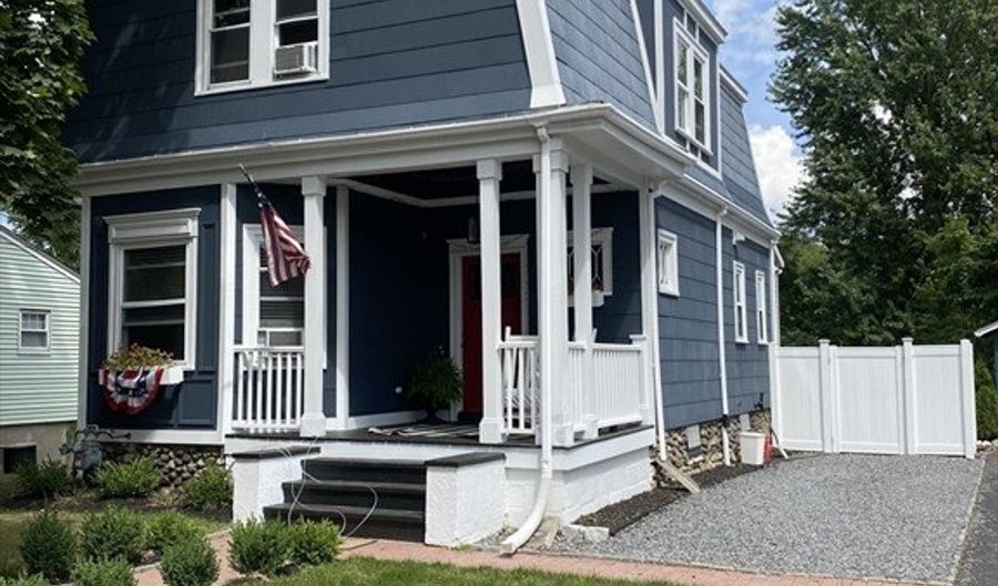 380 W Main St, Avon, MA 02322 - 3 Beds, 2 Bath