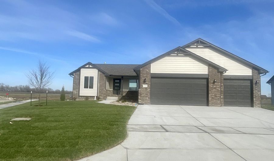 1548 N Quince Ct, Andover, KS 67002 - 3 Beds, 2 Bath