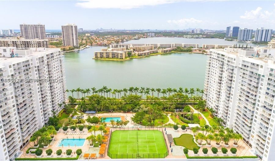 2801 NE 183rd St 310W, Aventura, FL 33160 - 2 Beds, 2 Bath