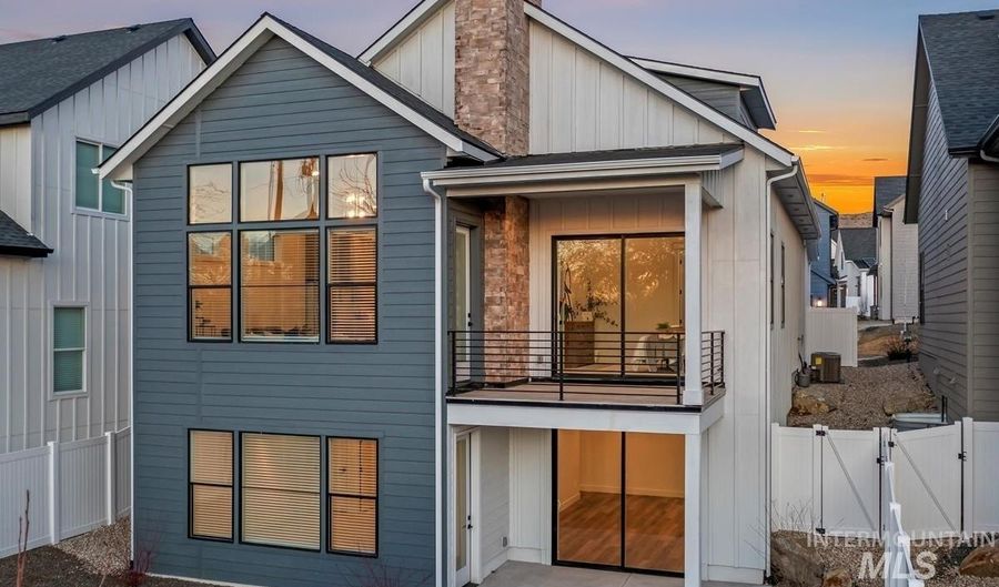 6381 W Tobi Ln, Boise, ID 83714 - 3 Beds, 4 Bath