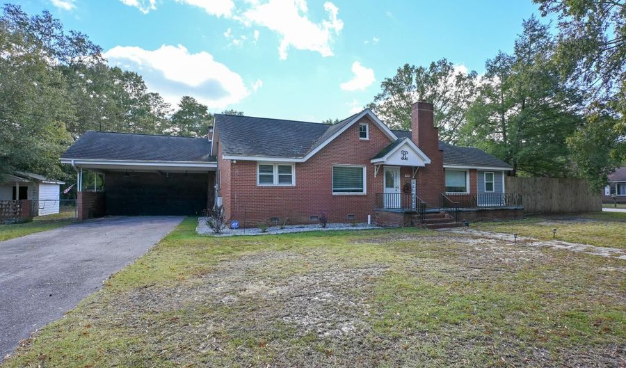 608 Academy St, Batesburg, SC 29006 - 3 Beds, 3 Bath