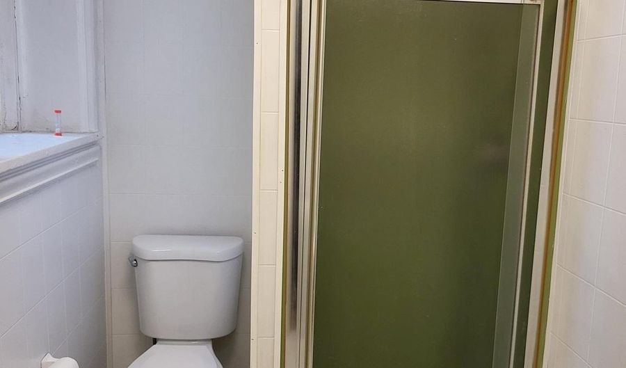 33 S Iowa Ave, Atlantic City, NJ 08401 - 2 Beds, 1 Bath