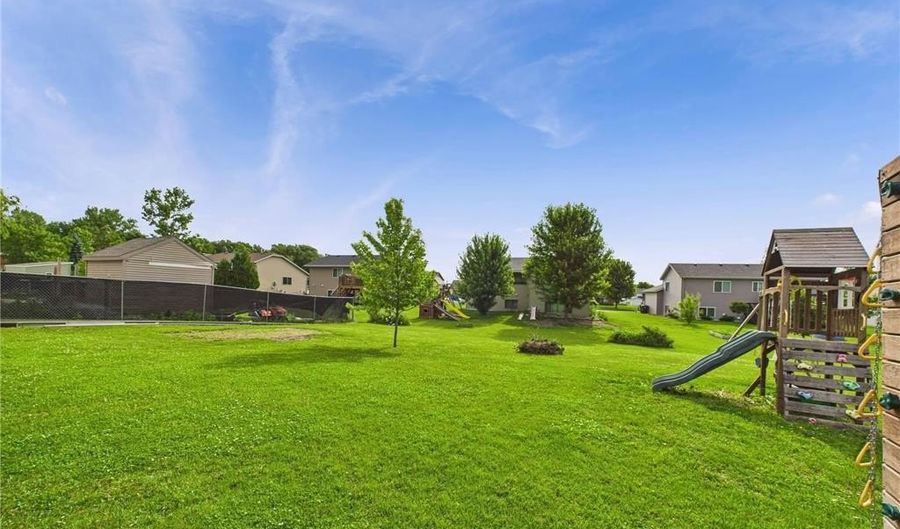 810 Deerberry Ct, Albany, MN 56307 - 4 Beds, 2 Bath