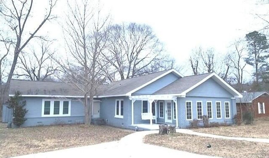 45 E Church St, Ackerman, MS 39735 - 3 Beds, 2 Bath