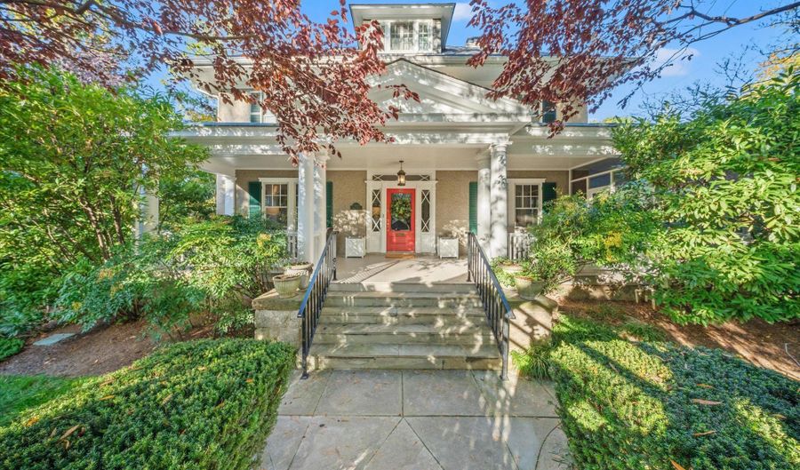 3825 INGOMAR St NW, Washington, DC 20015 - 5 Beds, 5 Bath