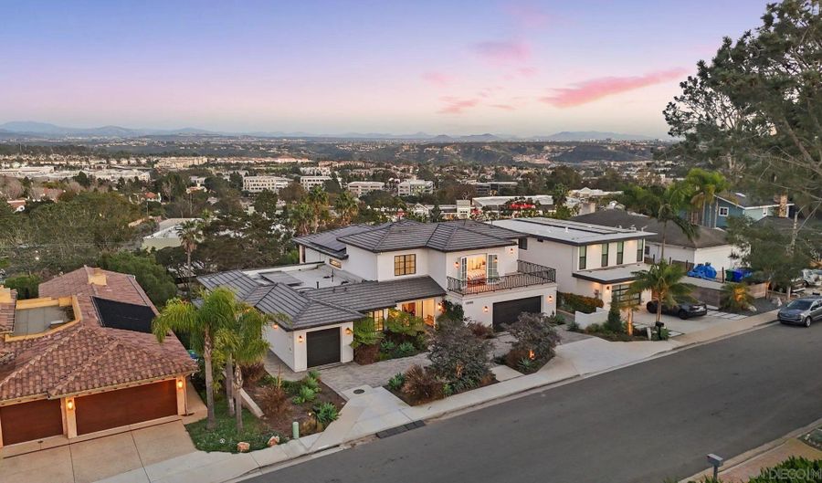 13995 Mira Montana Dr, Del Mar, CA 92014 - 6 Beds, 8 Bath