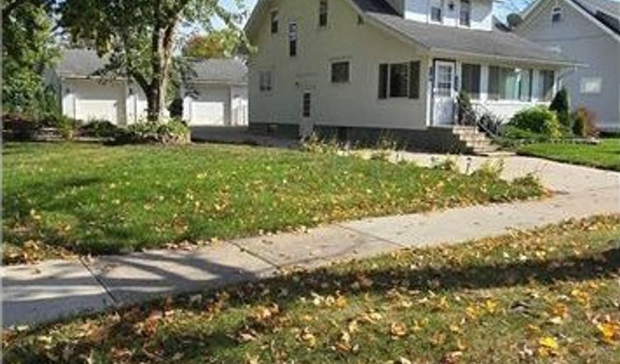 309 5th St SW, Austin, MN 55912 - 4 Beds, 3 Bath