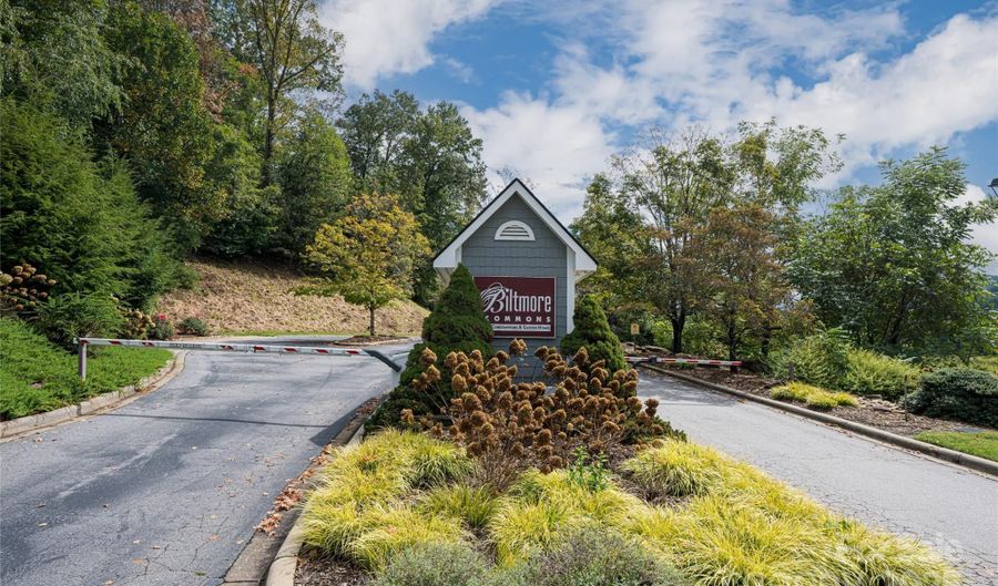 4805 Breakers Ln, Asheville, NC 28806 - 2 Beds, 2 Bath