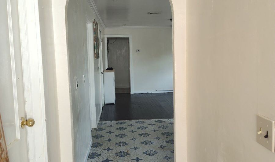 30 Hawkins St, Derby, CT 06418 - 4 Beds, 2 Bath