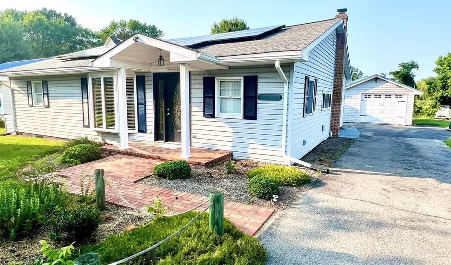 37420 RIVER SPRINGS Rd, Avenue, MD 20609 - 2 Beds, 2 Bath