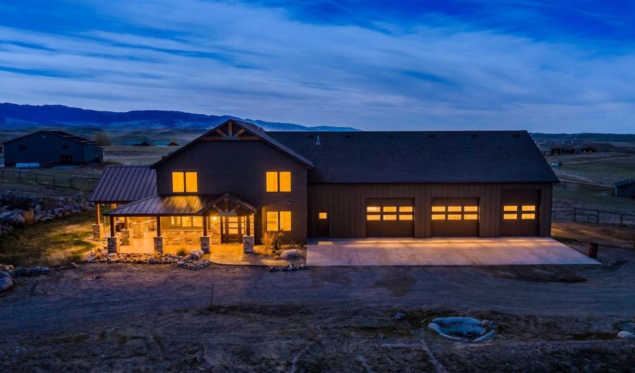 449 French Creek Rd, Buffalo, WY 82834 - 5 Beds, 4 Bath