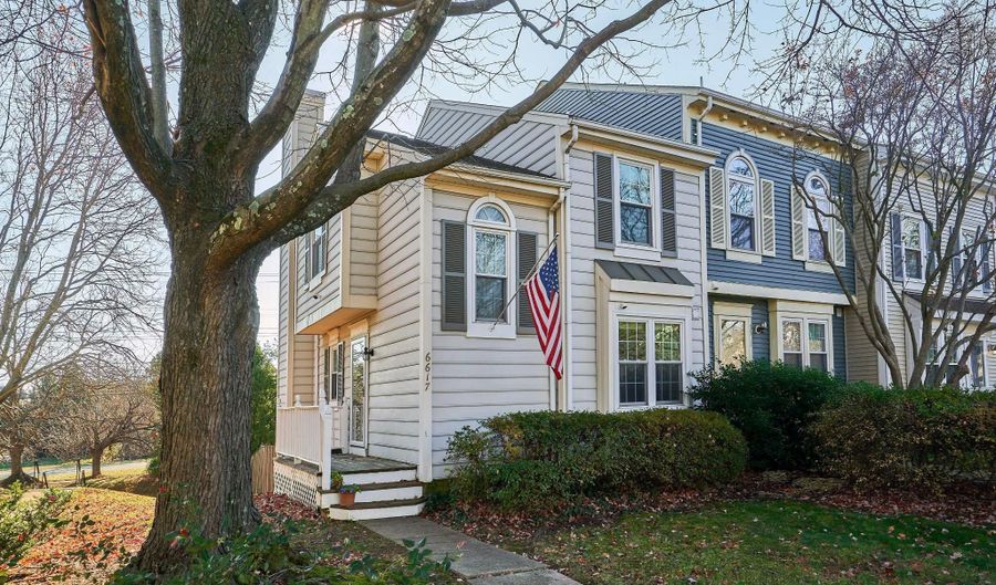 6617 MEDINAH Ln, Alexandria, VA 22312 - 3 Beds, 4 Bath