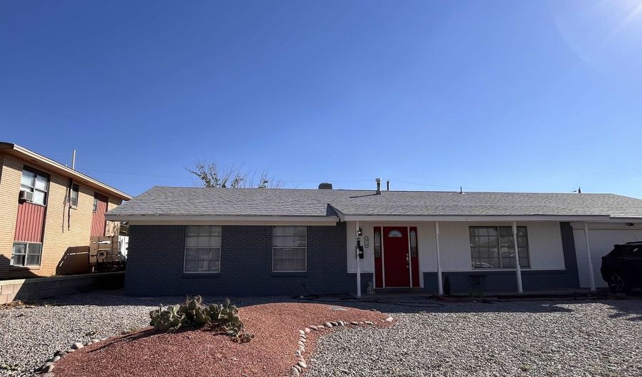 2310 Rancho Ln, Alamogordo, NM 88310 - 3 Beds, 2 Bath