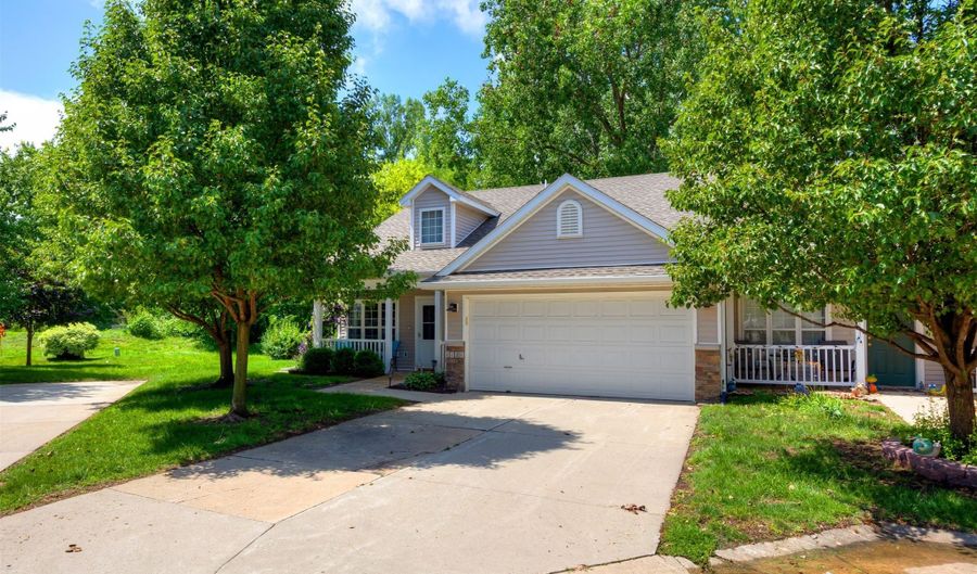 1121 NW Prairie Ridge Dr, Ankeny, IA 50023 - 3 Beds, 2 Bath