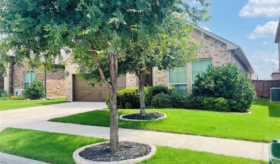 208 Mineral Point Dr, Aledo, TX 76008 - 4 Beds, 3 Bath