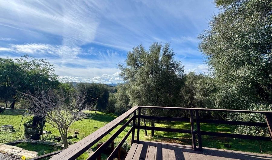 1290 Fairview Dr, Angels Camp, CA 95222 - 3 Beds, 2 Bath