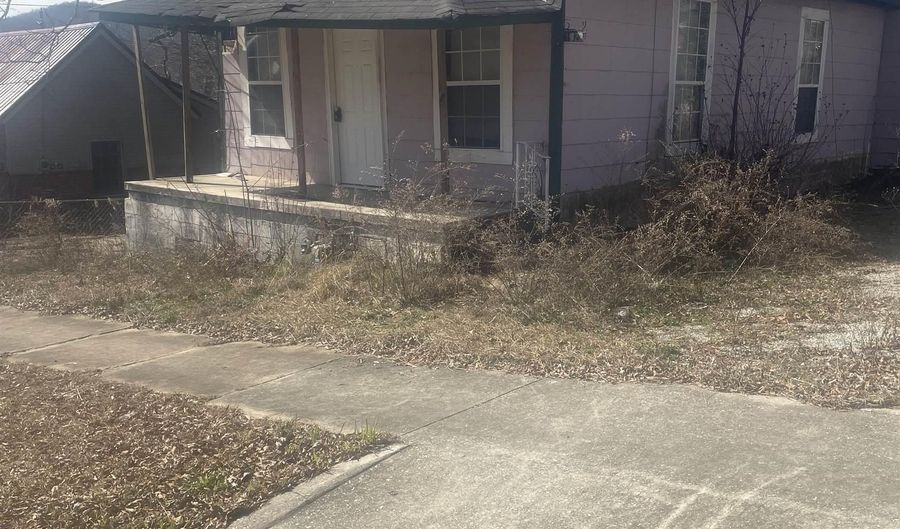 1322 PINE Ave, Anniston, AL 36201 - 3 Beds, 1 Bath