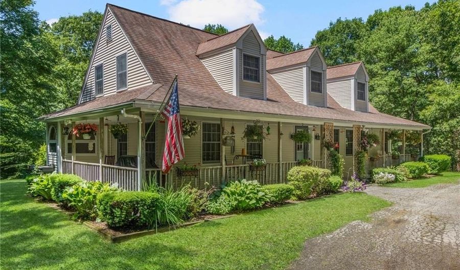 230 Austin Farm Rd, Exeter, RI 02822 - 3 Beds, 3 Bath