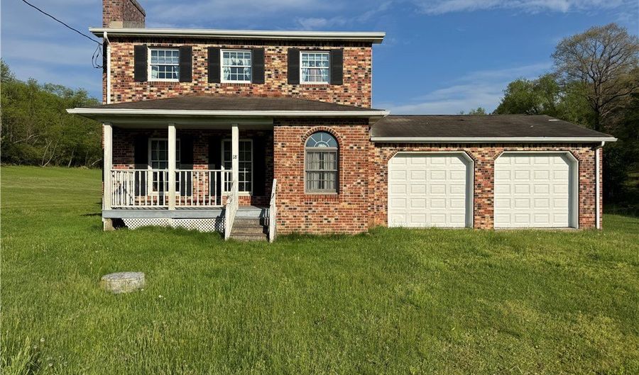18 Finnin Rd, Allegheny Twp., PA 15068 - 3 Beds, 2 Bath